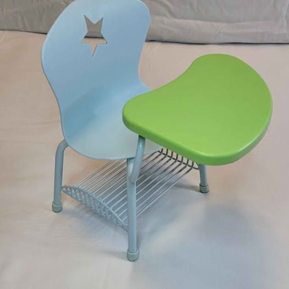 American Girl School Desk- Retired 2009 - GUC